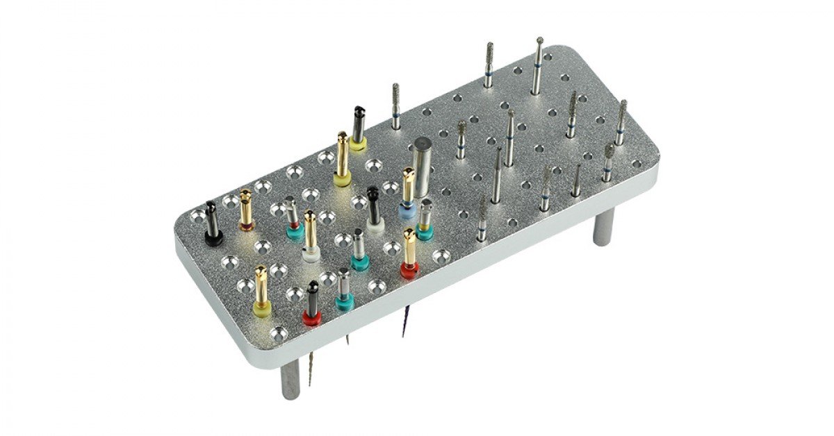 B002 - 72 Hole Autoclavable Box Solid Core